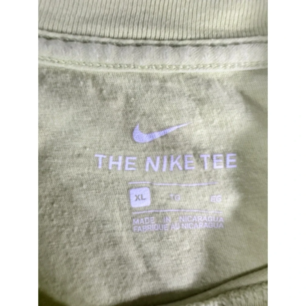 The Nike Tee Men's XL Yellow Green Short Sleeve Graphic Logo T-Shirt Casual